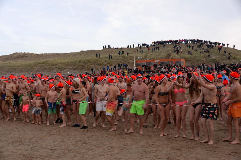 ../Images/Nieuwjaarsduik Nederzandt 2016 013.jpg